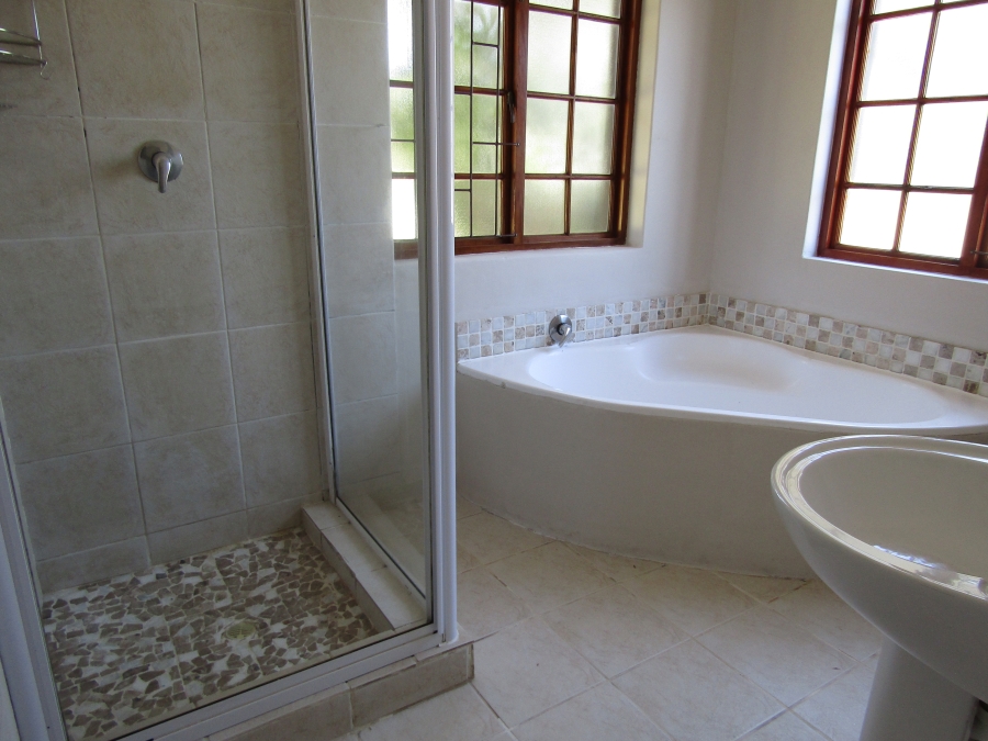 3 Bedroom Property for Sale in Humansdorp Eastern Cape